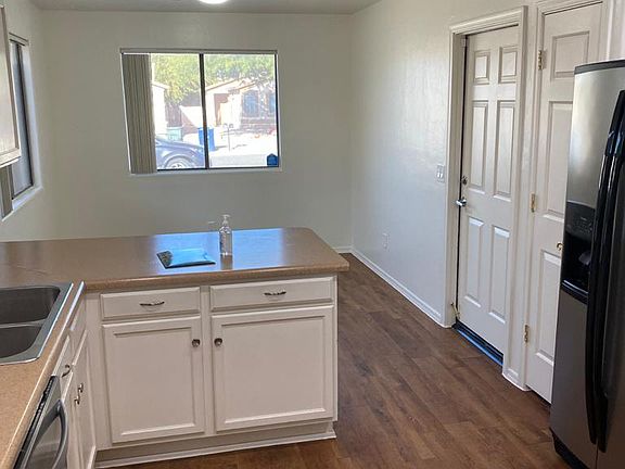 4th image of 5329 S Newcastle Ct #1