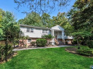 21 Alida Pl, Ramsey, NJ 07446