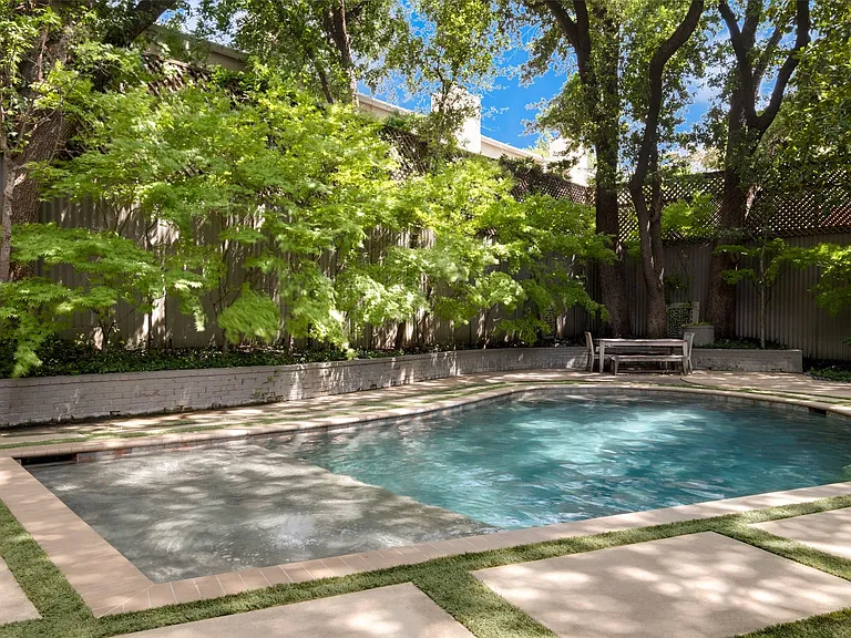 3610 Congress Ave — Photo 37