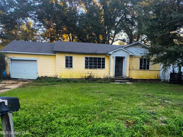 931 Stuart St, Jackson, MS 39204