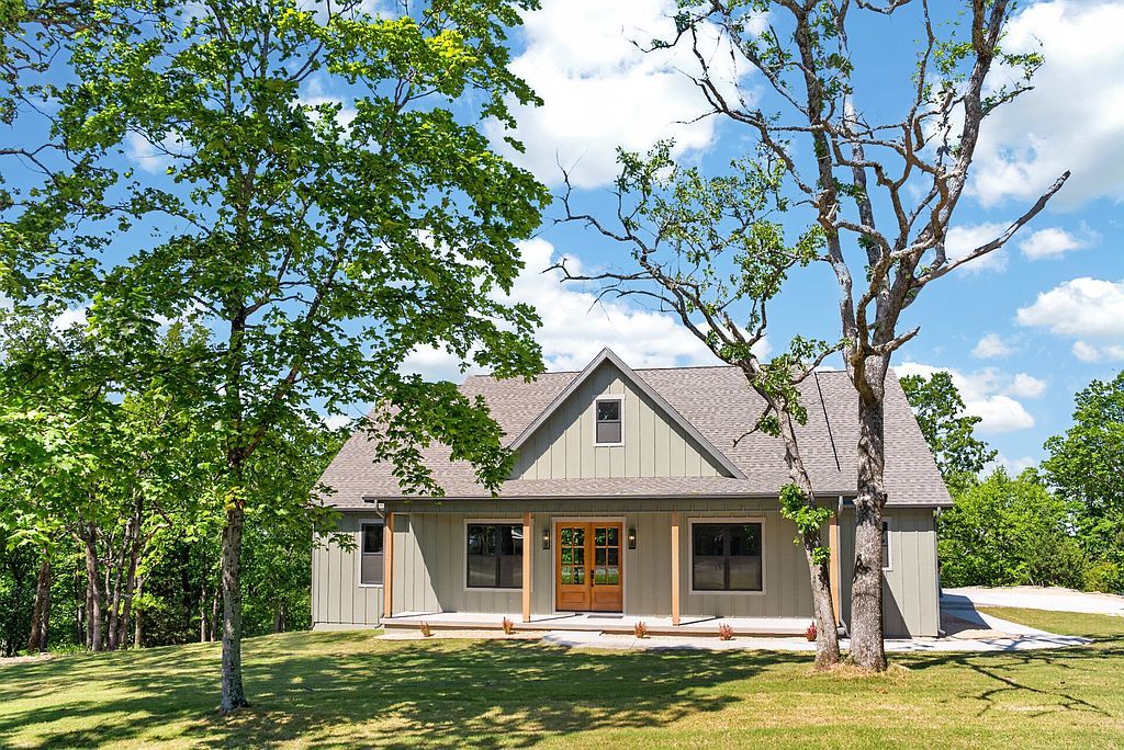 12673 Lodge Dr - Property Image