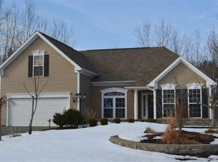 3191 Greenleafe Dr N, Phoenix, NY 13135