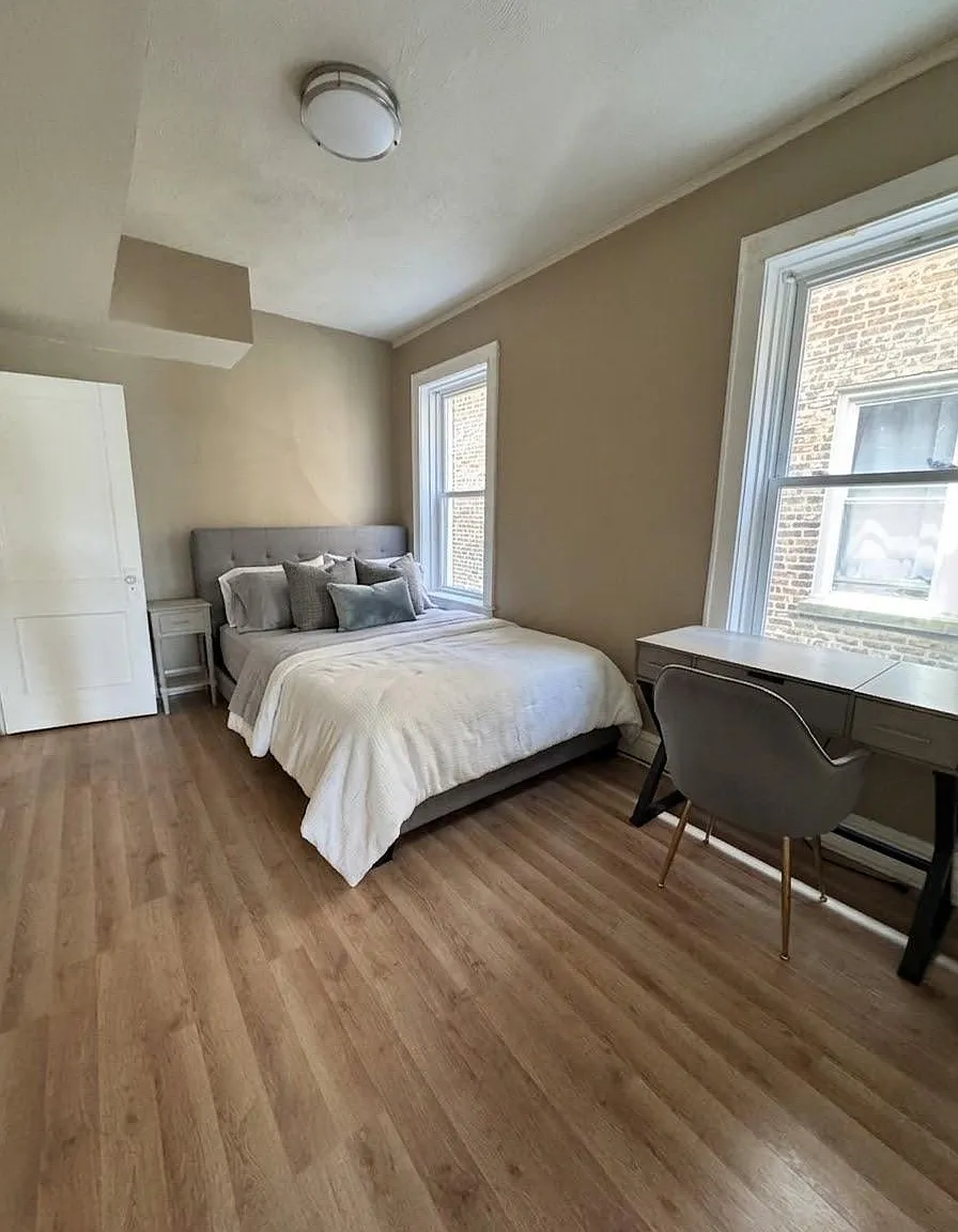 2 bed, 1.0 bath, 1400 sqft, $866 — Photo 1