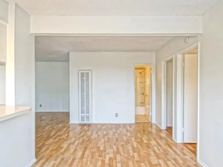 1500 Manhattan Ave #B — Photo 10