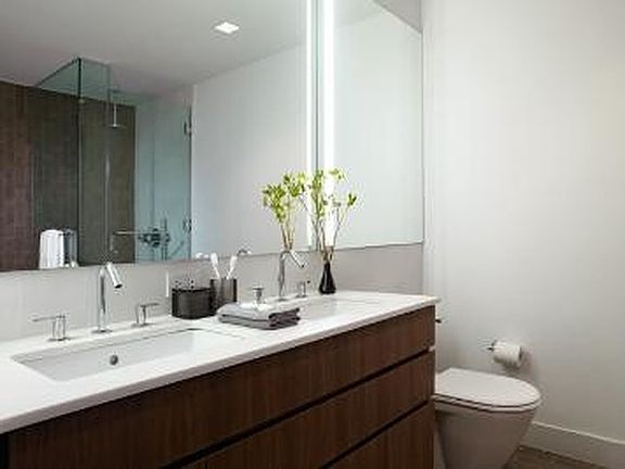 5th image of 447 W 18th St #Ph9b