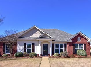 102 Westbrook Ct, Prattville, AL 36066