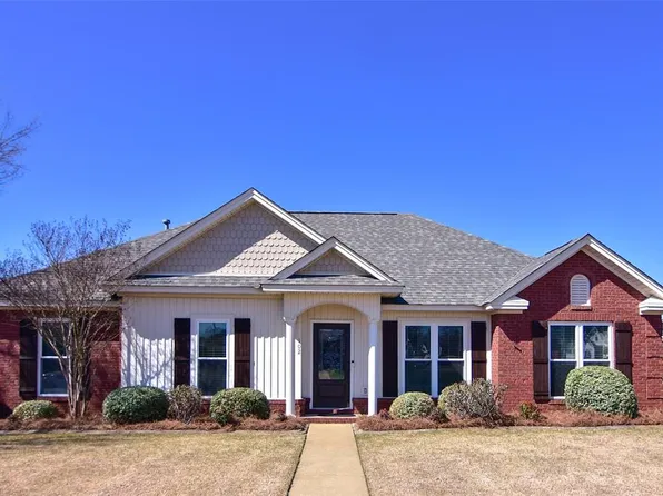 102 Westbrook Ct, Prattville, AL 36066