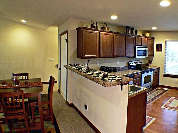 3rd image of 1820 Goose Lake Cir