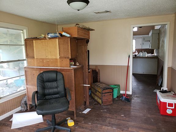 3rd image of 785 E Bolivar St