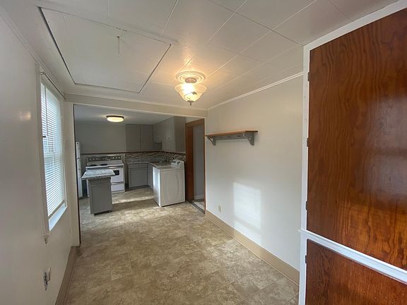 2nd image of 168 Hudson Ave #2