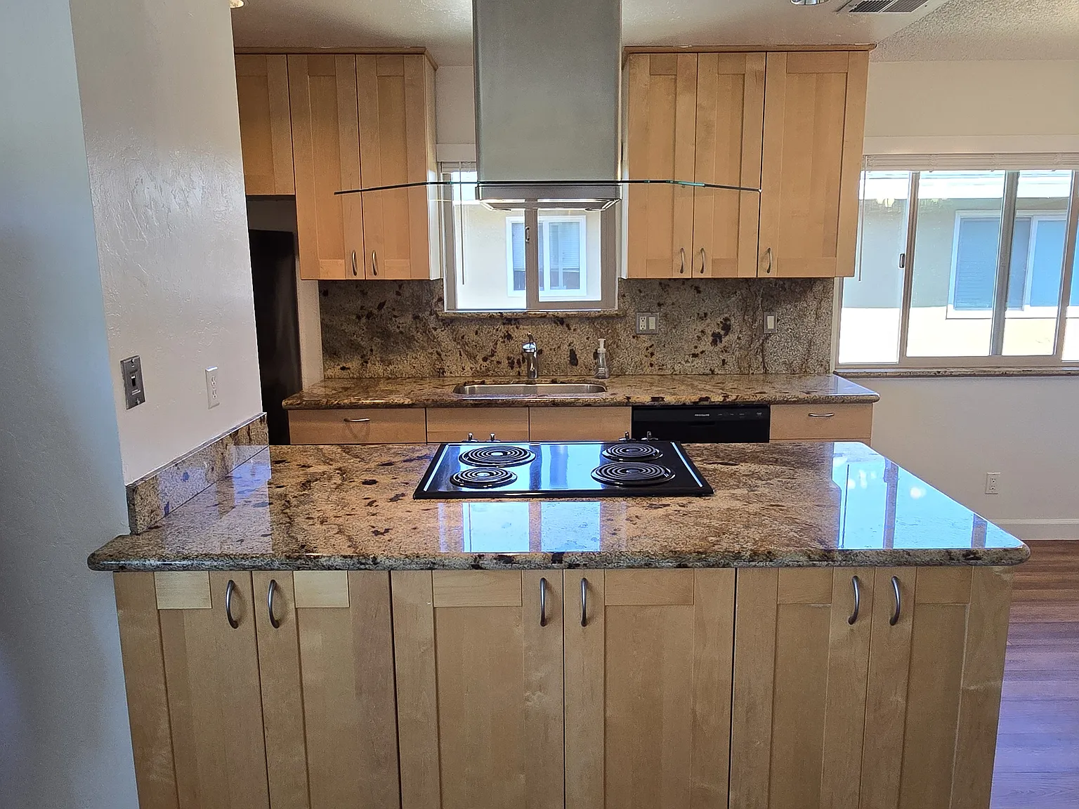 2 bed, 925 sqft, $1,500 — Photo 4
