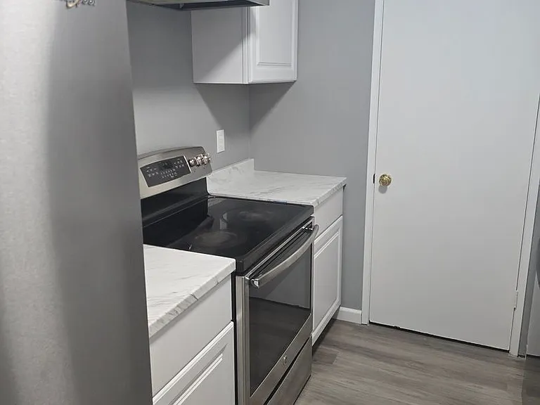 8000 University Ave #202 — Photo 14