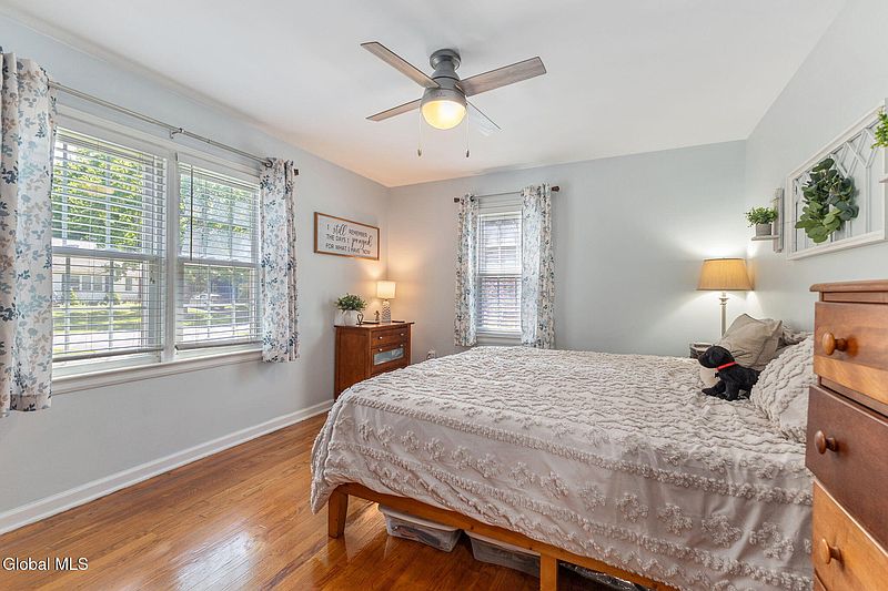 5th image of 15 Brunswick Park Drive