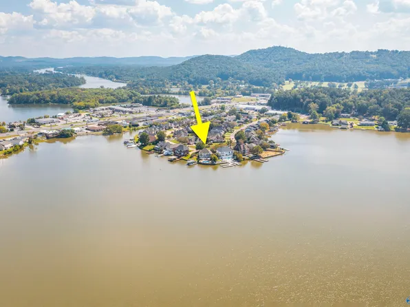 301 Lakepoint Dr, Gadsden, AL 35901