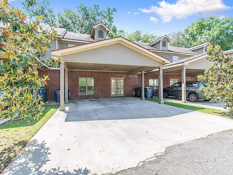 120 Deraney Ln