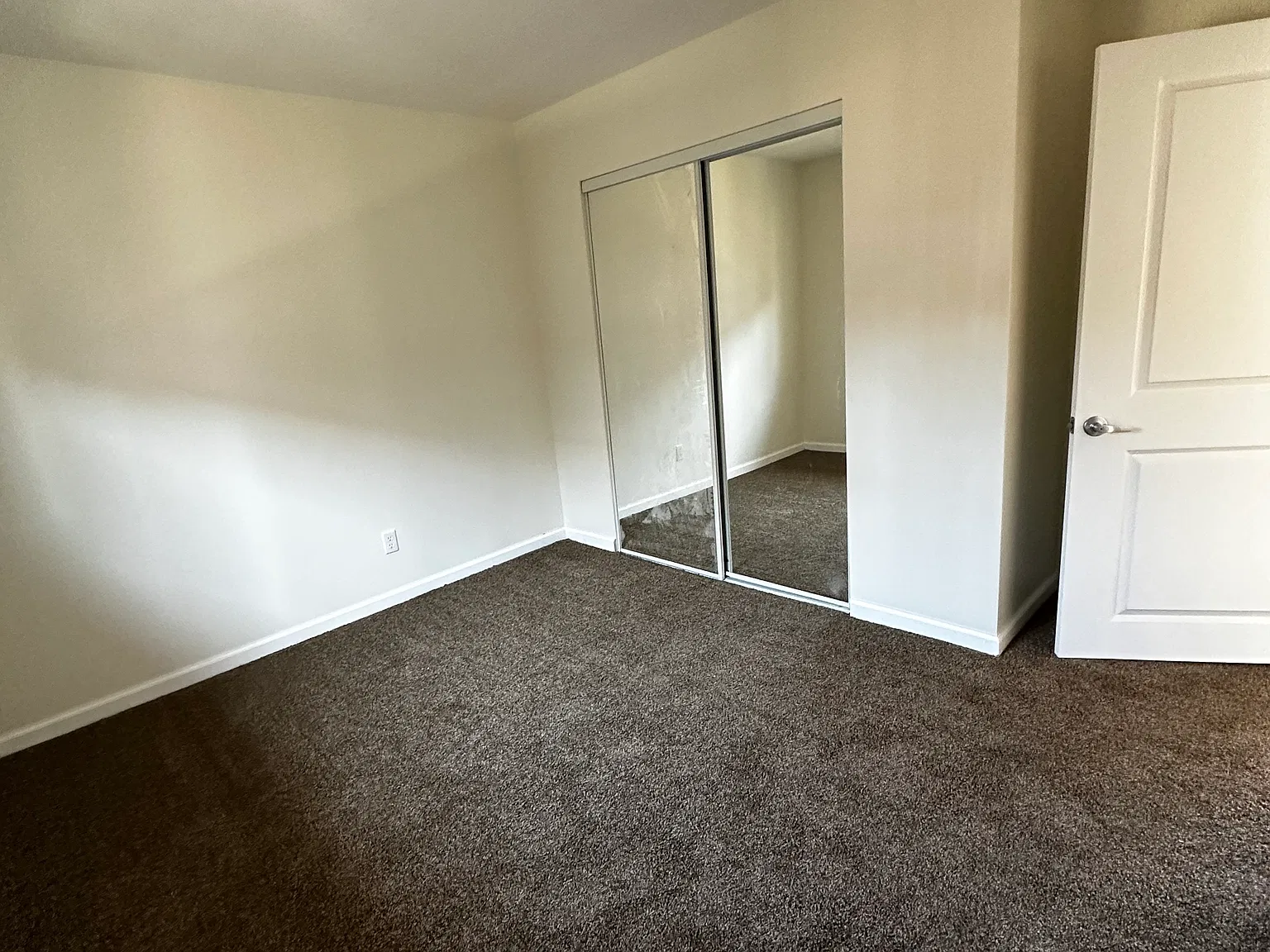 912 D St — Photo 4
