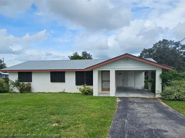 305 E Walnut St, Avon Park, FL 33825