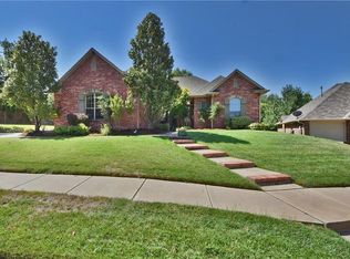 816 Seattle Slew Ct, Edmond, OK 73025