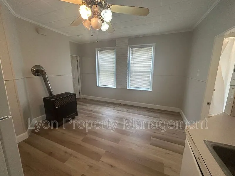 1 bed, 1.0 bath, $1,225 — Photo 4
