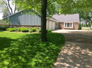 1436 Cherokee Trl, Green Bay, WI 54313