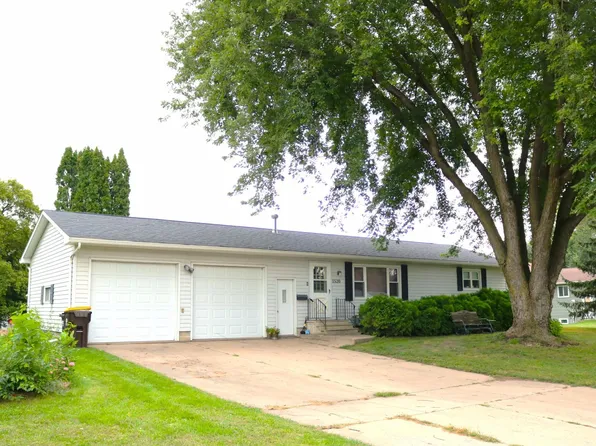 1520 N Elm St, Fairmont, MN 56031