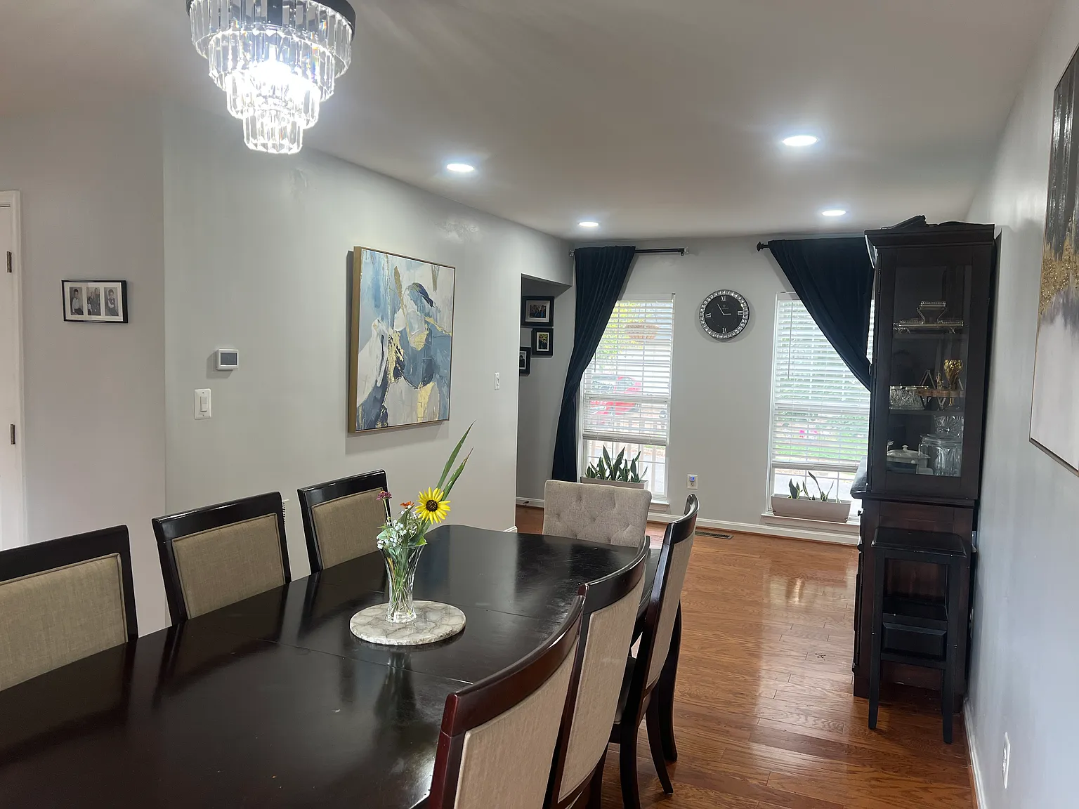 4 bed, 2968 sqft, $3,500 — Photo 4