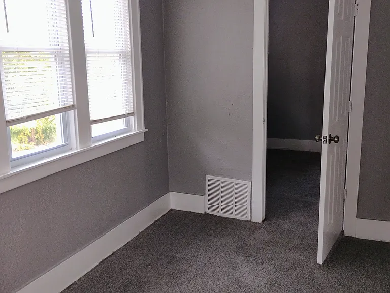 14818A Terry St — Photo 5
