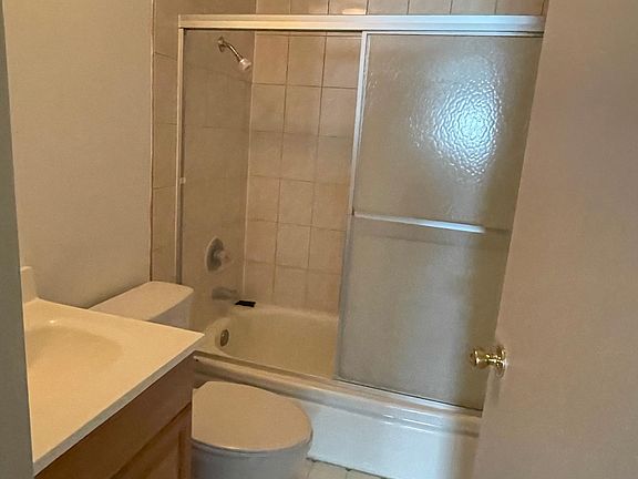 2nd image of 987 E William St APT B