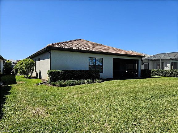 3rd image of 4555 Lamaida LN