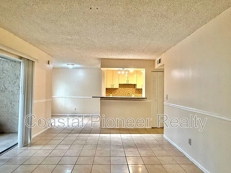 5502 Pokeweed Ct #B — Photo 8