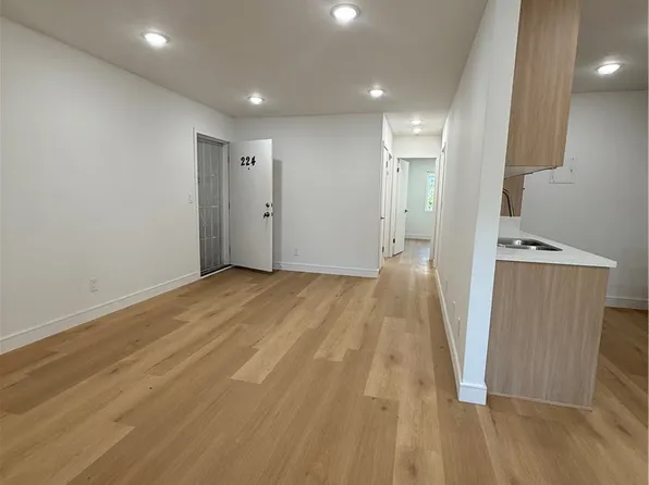 14805 Chase St Unit 224, Panorama City, CA 91402
