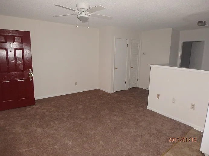 3200 Summer Pl #3 — Photo 2