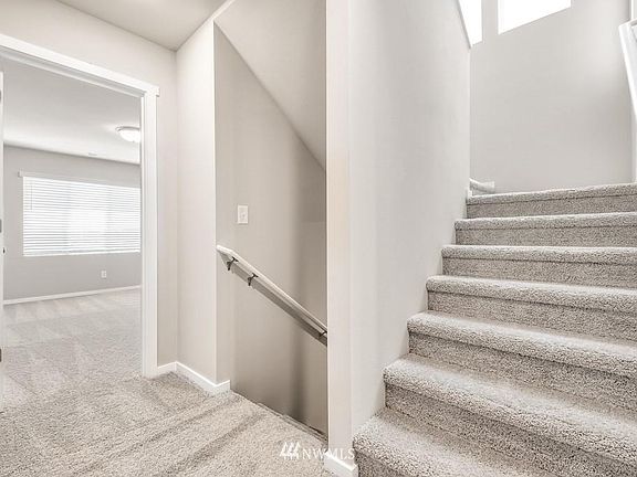 4th image of 18316 107th Ave E