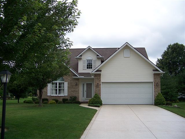 1st image of 16636 Hampton Chase