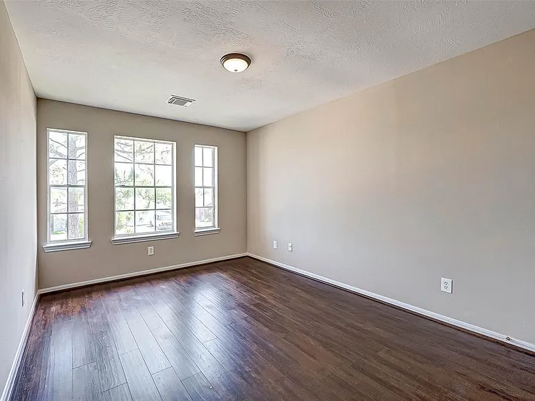 16510 Amy Ridge Rd — Photo 12