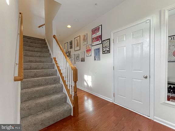 4th image of 43651 Marguerite St