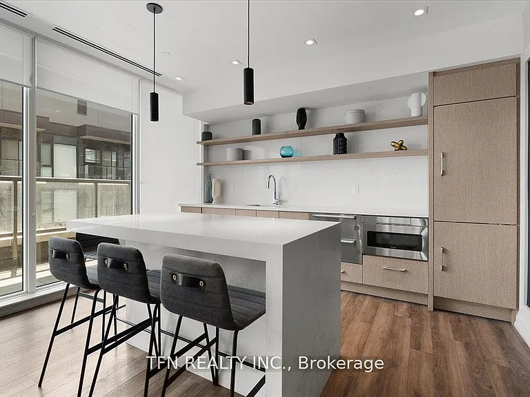 212 King William St #513 — Photo 22