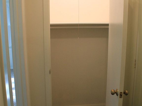 3rd image of 748 S Cullen Ave