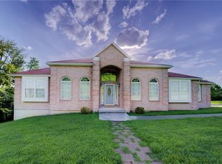 7430 Manchester Ave, Kansas City, MO 64133
