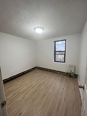 4th image of 105 Bay 50 St #3R