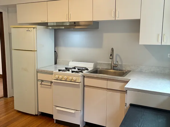 21 N Cass Ave #3, Westmont, IL 60559