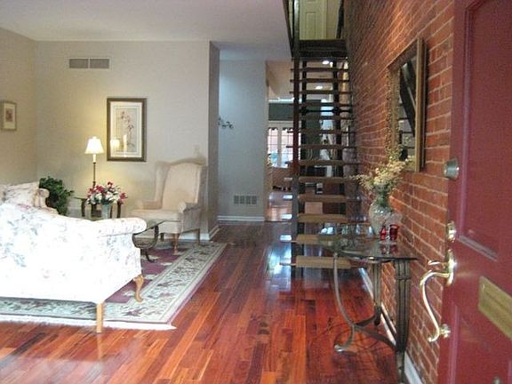 3rd image of 1608 N Rodney St