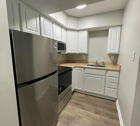 5th image of 2816 Coolidge Hwy APT 28