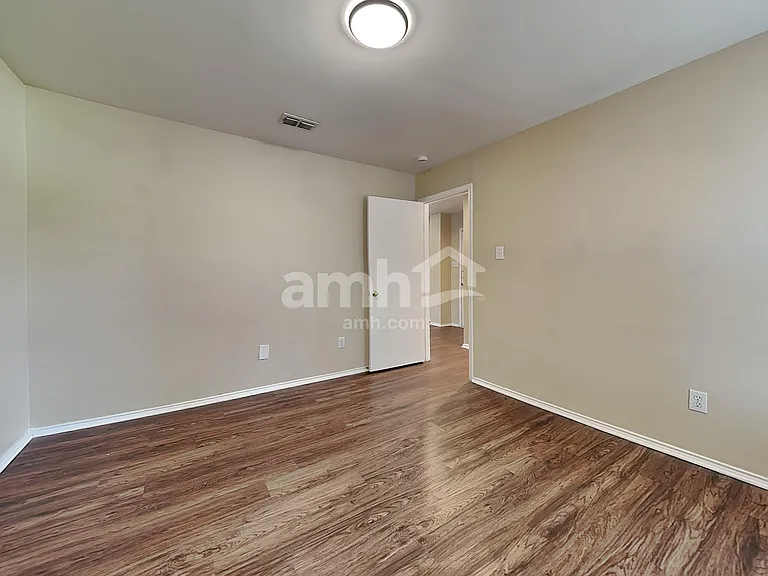 1430 Stewart Dr — Photo 19