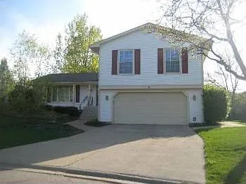 8 Wakefield Ct photo 1
