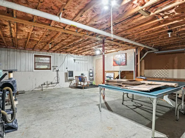 609 Oakdale Rd, Johnson City, NY 13790