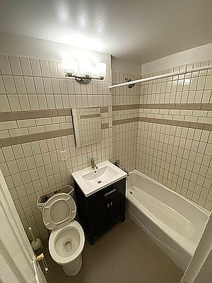 5th image of 75-18 Woodside Ave #3A