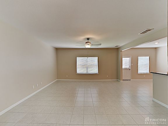 3rd image of 108 Comanche Plains Dr