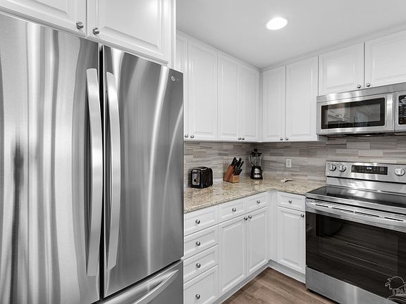 4th image of 3 Portofino Dr Suite 2006