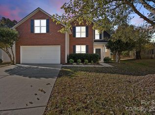 3910 Luthers Rock Ct, Charlotte, NC 28270